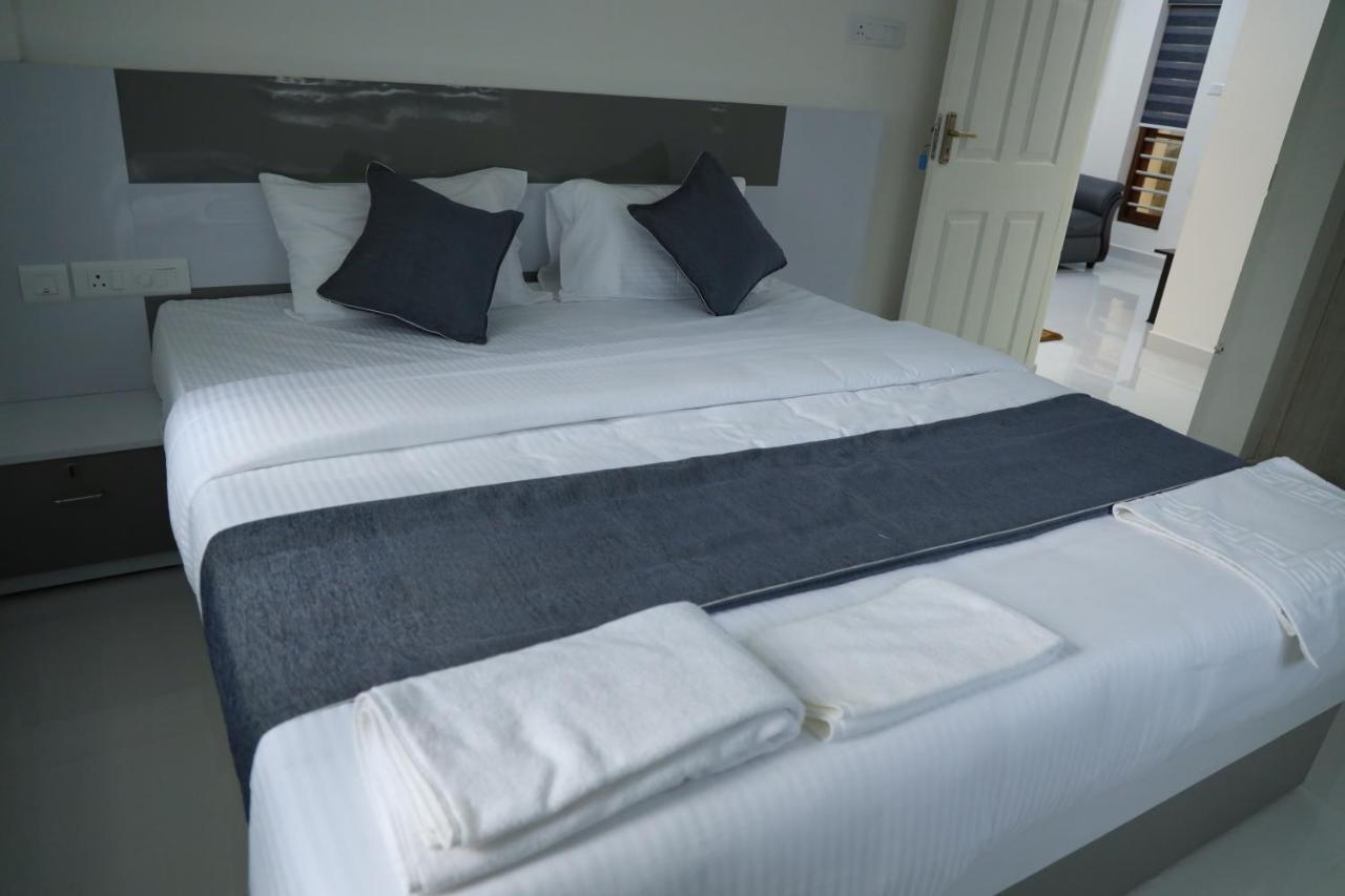 Yelza Hotel And Residence Alwaye Eksteriør bilde